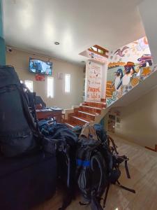 TV a/nebo společenská místnost v ubytování HOSPEDAJE WELCOME PARACAS peru