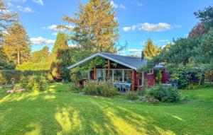 Κήπος έξω από το Amazing Home In Præstø With Wifi