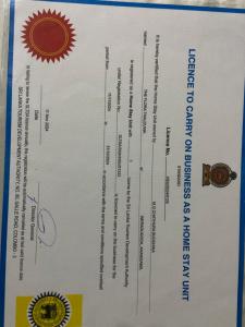 Certifikát, hodnocení, plakát nebo jiný dokument vystavený v ubytování The Flora