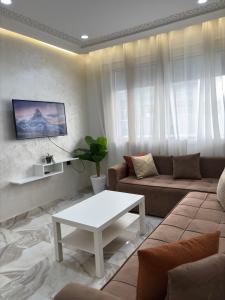 Χώρος καθιστικού στο Zahra home centre ville TGV