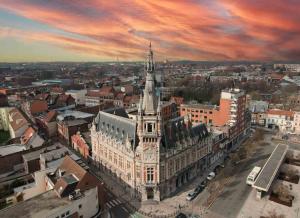 Nespecifikovaný výhled na destinaci Tourcoing nebo výhled na město při pohledu z apartmánu + 17 fotografií