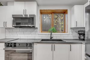 Dapur atau dapur kecil di Initial - Pergola 4 - Montcalm QC