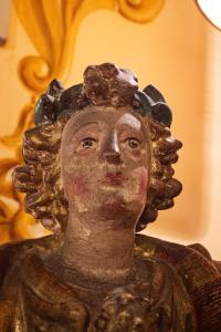 eine Statue einer Büste einer Frau in der Unterkunft Giordano Segreto in Rom