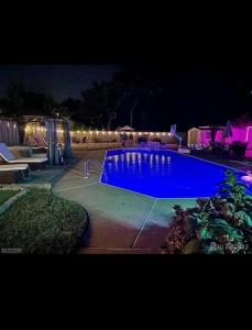 Πισίνα στο ή κοντά στο Jersey Oasis