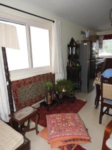 Η κουζίνα ή μικρή κουζίνα στο House in the Serene Hills of Bhimtal