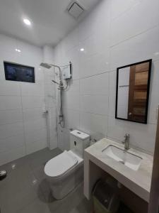 Ένα μπάνιο στο Carolina Siargao Homestay