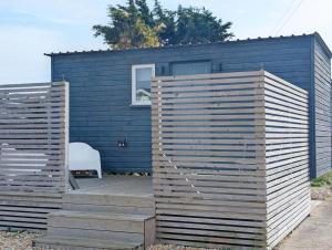 Φωτογραφία από το άλμπουμ του The Shepherd's Hut on the Beach - Pagham - Sea Front σε Pagham