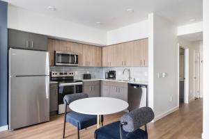 Kuchyň nebo kuchyňský kout v ubytování Blueground Willow - Rose Hill rooftop nr Park SEA-941 + 15 fotografií