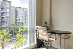 Φωτογραφία από το άλμπουμ του Blueground Rivermark pool nr Central Park SFO-1773 σε Agnew