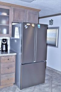 Kuchyň nebo kuchyňský kout v ubytování Beachside Retreat w/ Pool, Boat Ramp Dock for Rent