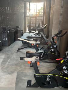 Pusat kecergasan dan/atau kemudahan kecergasan di Studio BCN Higienópolis +16 gambar