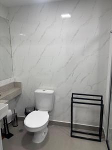 Bilik mandi di Studio BCN Higienópolis