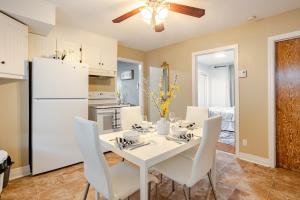 Η κουζίνα ή μικρή κουζίνα στο Appartement moderne 3 chambres avec spa, jardin privé & parking gratuit - accès autonome