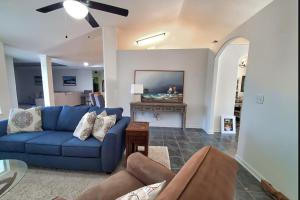 Posezení v ubytování The Dolphin House