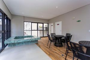 Posezení v ubytování Studio Completo em Condomínio com Piscina IBI0710