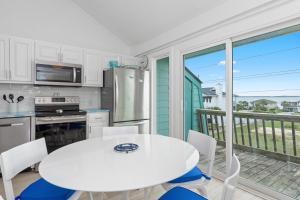 Dapur atau dapur kecil di Sea Villas East