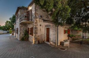 Το κτήριο όπου στεγάζεται  ο ξενώνας