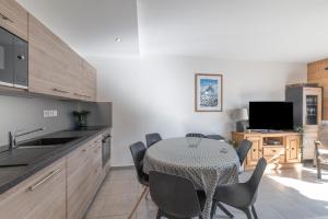 Kuchyň nebo kuchyňský kout v ubytování L'Oralya - 6 personnes - Samoens + 12 fotografií