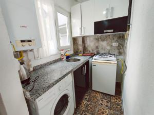 Η κουζίνα ή μικρή κουζίνα στο Ayasofya Bella Vista APART