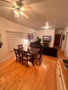 Afbeelding uit fotogalerij van Big APP With 3bd For 8 people in Montreal