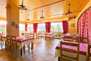Restaurace v ubytování Accueil Savoyard + 37 fotografií