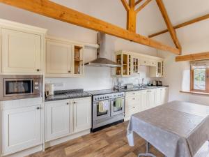 Dapur atau dapur kecil di The Place 2B