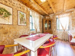 Gallery image of House with Two Bedrooms Dinko HH in Višnjica