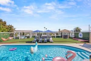 Πισίνα στο ή κοντά στο Relax and Play-Pool, Spa, Views plus Guest House!