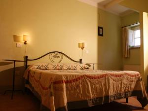 Ένα ή περισσότερα κρεβάτια σε δωμάτιο στο Hilltop apartment with swimming pool +32 φωτογραφίες