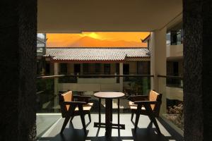 Μπαλκόνι ή βεράντα στο Ancient Charm Luxe Retreat, Lijiang