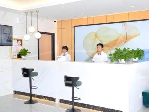 Tetamu yang menginap di Green Tree Inn Express Xingtai Guangzong Development Zone Xingqing Road