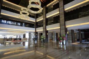 Lobbyen eller receptionen på LN Dongfang Resort