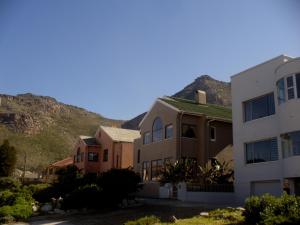 Gallery image of Royal at Sea in Muizenberg