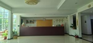 una hall con una reception in un edificio di Excelsior Resort a Dili Altre 24 foto