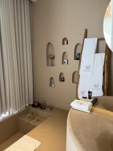 Gallery image of Bird Heaven chalet in Barka +29 photos