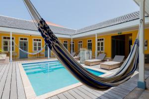 Basen w obiekcie Boutique Hotel 't Klooster lub w pobliżu