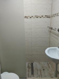 Ένα μπάνιο στο Studio apartament