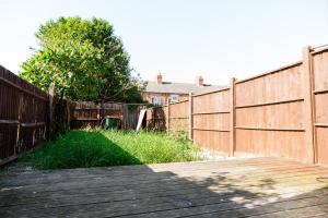 Φωτογραφία από το άλμπουμ του Modern En-Suite Double Room near Cov Uni & Hospital στο Κόβεντρι