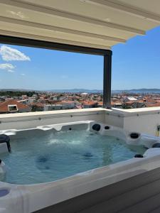 Πισίνα στο ή κοντά στο Lux Penthouse Paradise