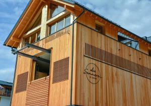 Το κτήριο όπου στεγάζεται  το διαμέρισμα