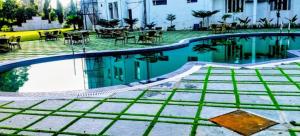 Kolam renang di atau dekat dengan Sagar Resort