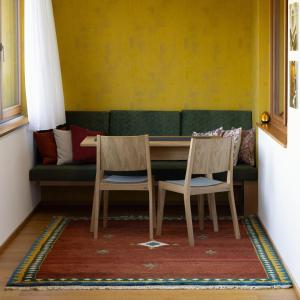 Posezení v ubytování Berg Aparts Faschina - 03