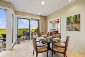 Χώρος καθιστικού στο Kapalua Bay Villas 35G2 · KBV 35G2 LUXE OceanFront w Oceanview |