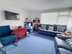 Posezení v ubytování Lovely Chalet To Hire In Scratby Nearby The Beach In Norfolk Ref 76165B + 8 fotografií