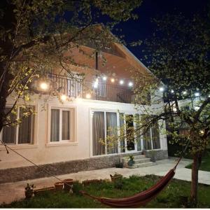 Foto dalla galleria di Akidoni ad Ambrolauri