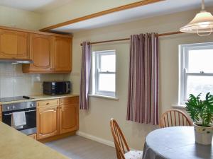 Kuchyň nebo kuchyňský kout v ubytování Courtyard View