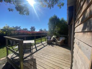 Afbeelding uit fotogalerij van Chalet Olisios, priate accommodation in beautiful countryside location in Pampelonne