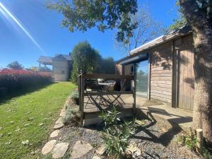 Afbeelding uit fotogalerij van Chalet Olisios, priate accommodation in beautiful countryside location in Pampelonne