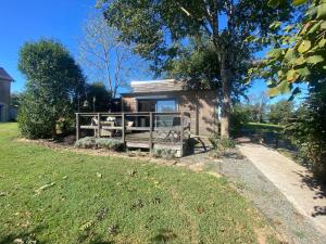 Afbeelding uit fotogalerij van Chalet Olisios, priate accommodation in beautiful countryside location in Pampelonne +9 foto's