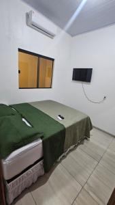 Télévision ou salle de divertissement dans l'établissement Furnished studio apartment